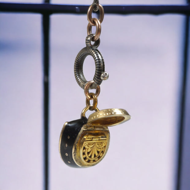 Victorian Black Enamel Horse Shoe Vinaigrette