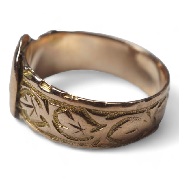 1916 9k Gold Buckle Ring