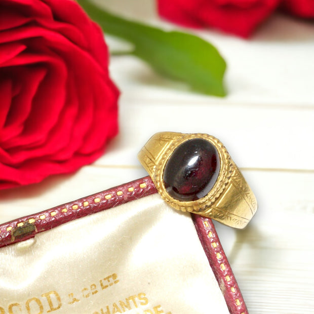 16th Century 22k Gold Garnet Cabochon Ring